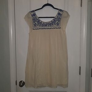 American Eagle Cream dress with blue embroidery